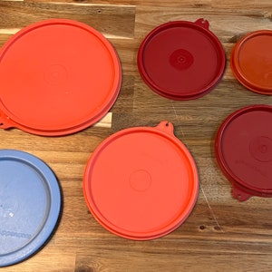 CHOICE Tupperware Vintage Round Replacement Lids