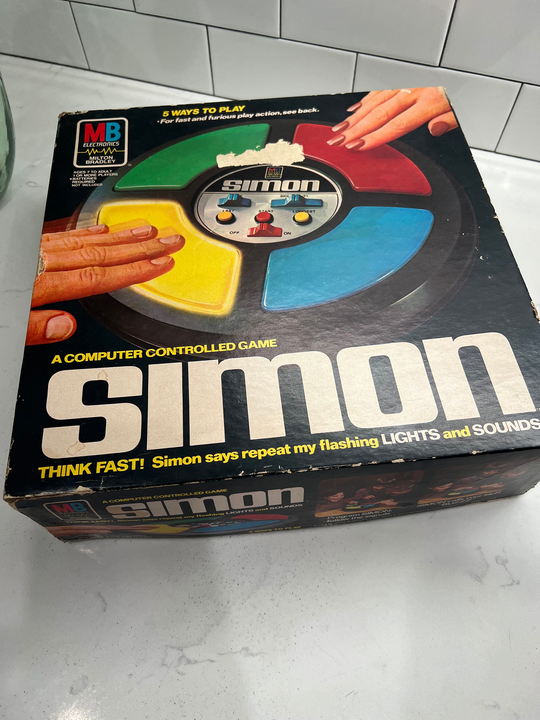 Vintage Simon Says Electronic Game USA Made Milton Bradley Original Works