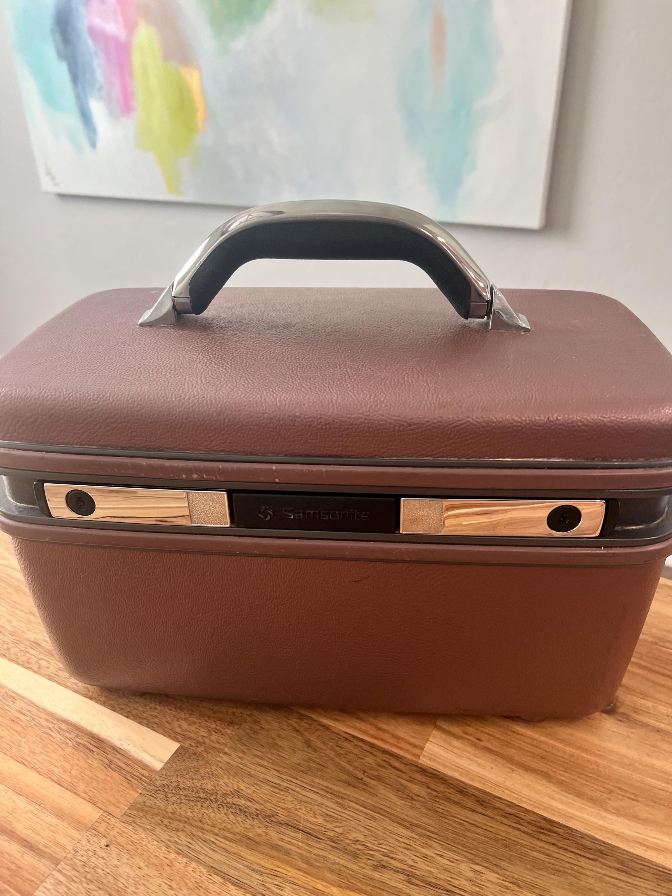 Vintage Samsonite Silhouette Traveler Carry on Makeup Case in