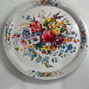 Vintage Elite Floral Metal Serving Tray Made In England Floral Roses Design 10”