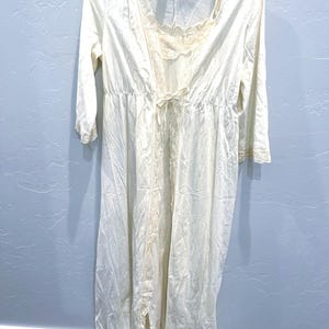 Vintage Off White Lacy Nightgown and Matching Robe | 100% Nylon Medium White Wedding Lingerie Robe Boudoir