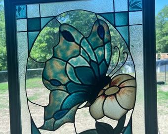 Cadre pour vitrail suspendu papillon et fleur bleus 20 x 16 po.