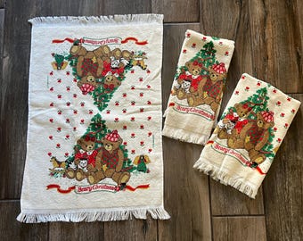 Toalla de mano y paño de baño vintage Cannon con forma de oso de peluche navideño, decoración navideña, EE. UU.