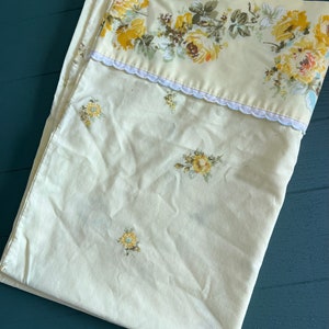 Vintage Wondercale by Springmaid Pillowcase Floral Yellow Rose USA