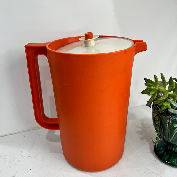 Tupperware Orange Vintage Pitcher with Lid #1416 | 1 Gallon Retro Pitcher