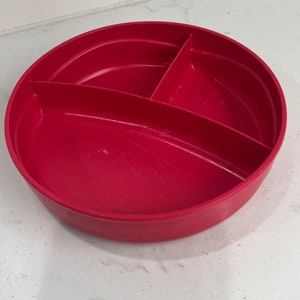 Tupperware Munch Kids Red Plastic Divided Plate 2552A-2 Vintage