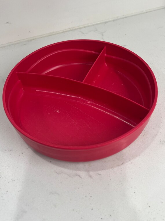 Tupperware Munch Kids Red Plastic Divided Plate 2552A-2