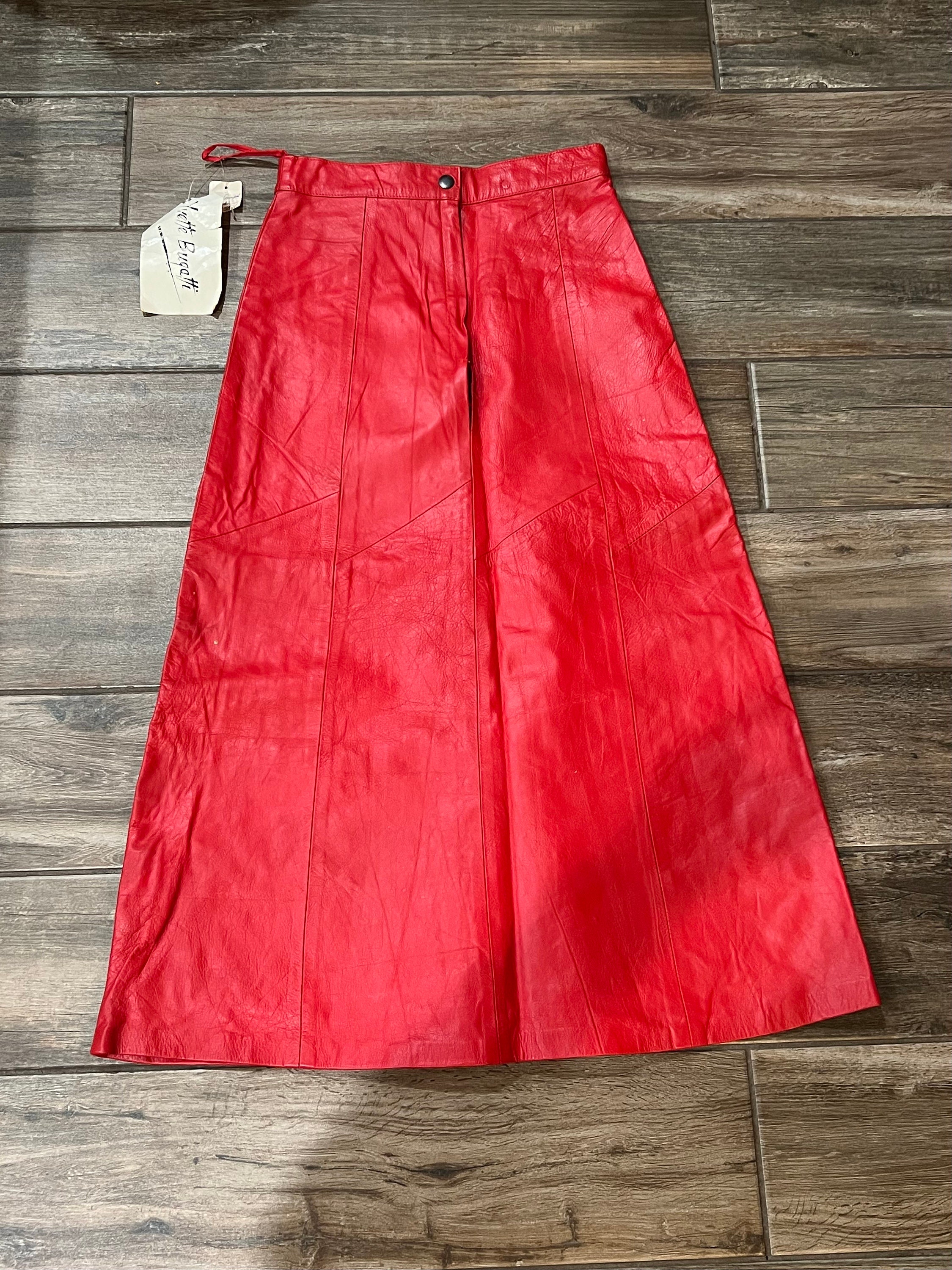 Red leather deals a line skirt