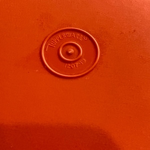 Coperchio Tupperware Vintage Seal and Serve da 6&quot; n. 1207 arancione di ricambio