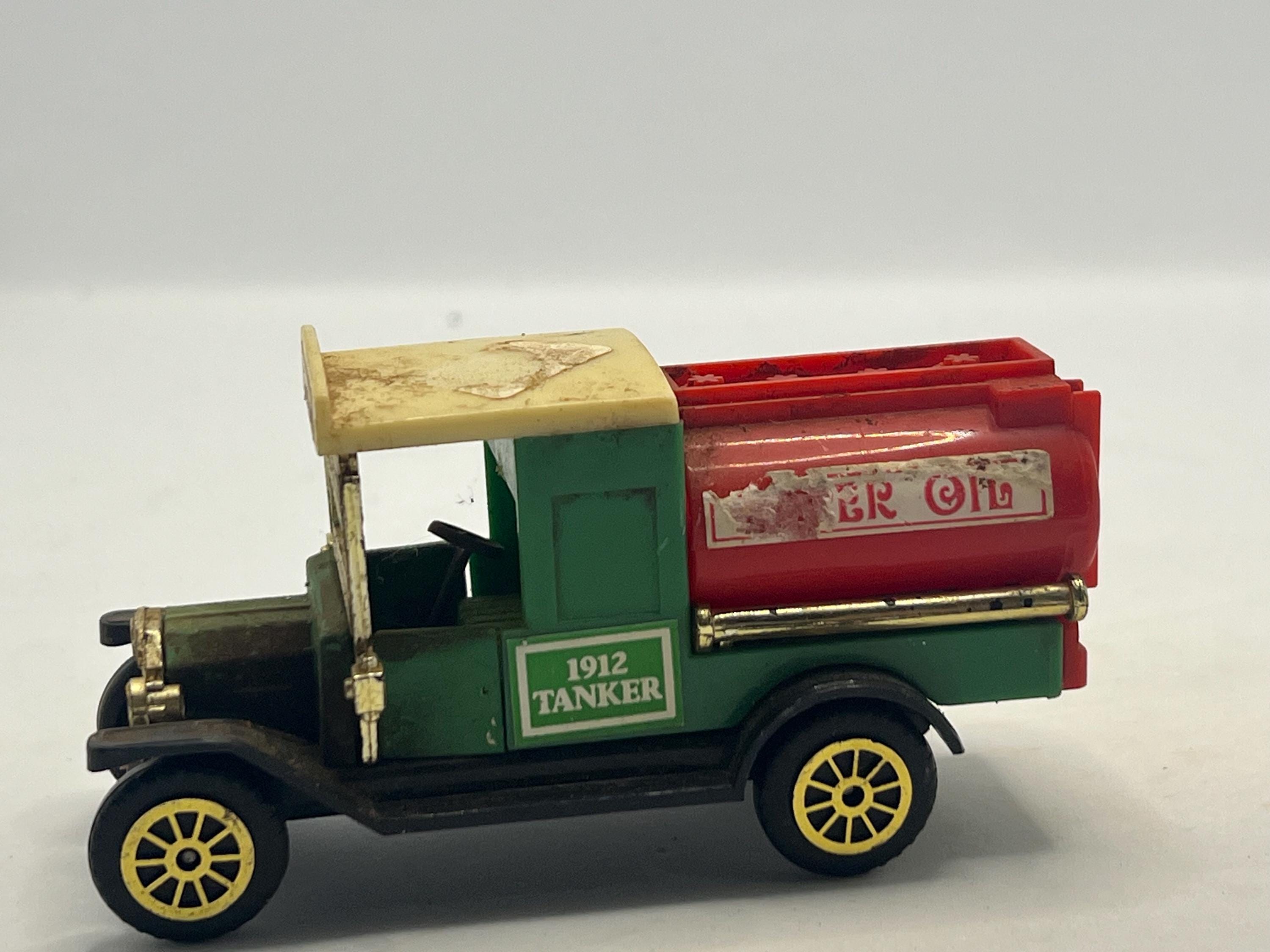 Camion Citerne Militaire En Bois – Jouet Vintage – Environ 1950