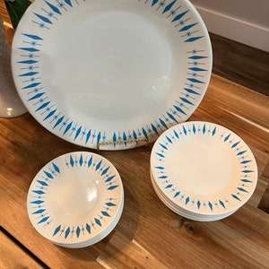 CHOICE MCM Nest Stone Diamond and Stars Blue And White Dinner Plates Marcrest | Mid Century Atomic Style Kitchenware