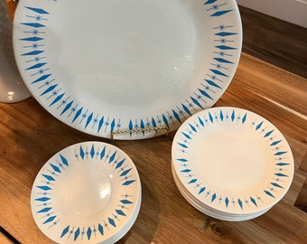 CHOICE MCM Nest Stone Diamond and Stars Blue And White Dinner Plates Marcrest | Mid Century Atomic Style Kitchenware