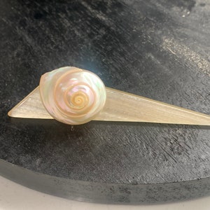 Vintage Mother of Pearl Seashell Brooch