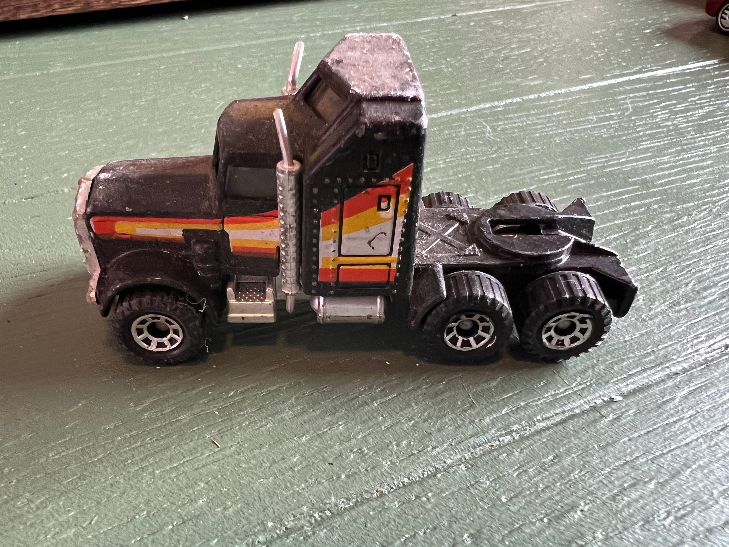 Hot Wheels Vintage Die Cast Metal 1976 Tank | Military Vehicle Retro