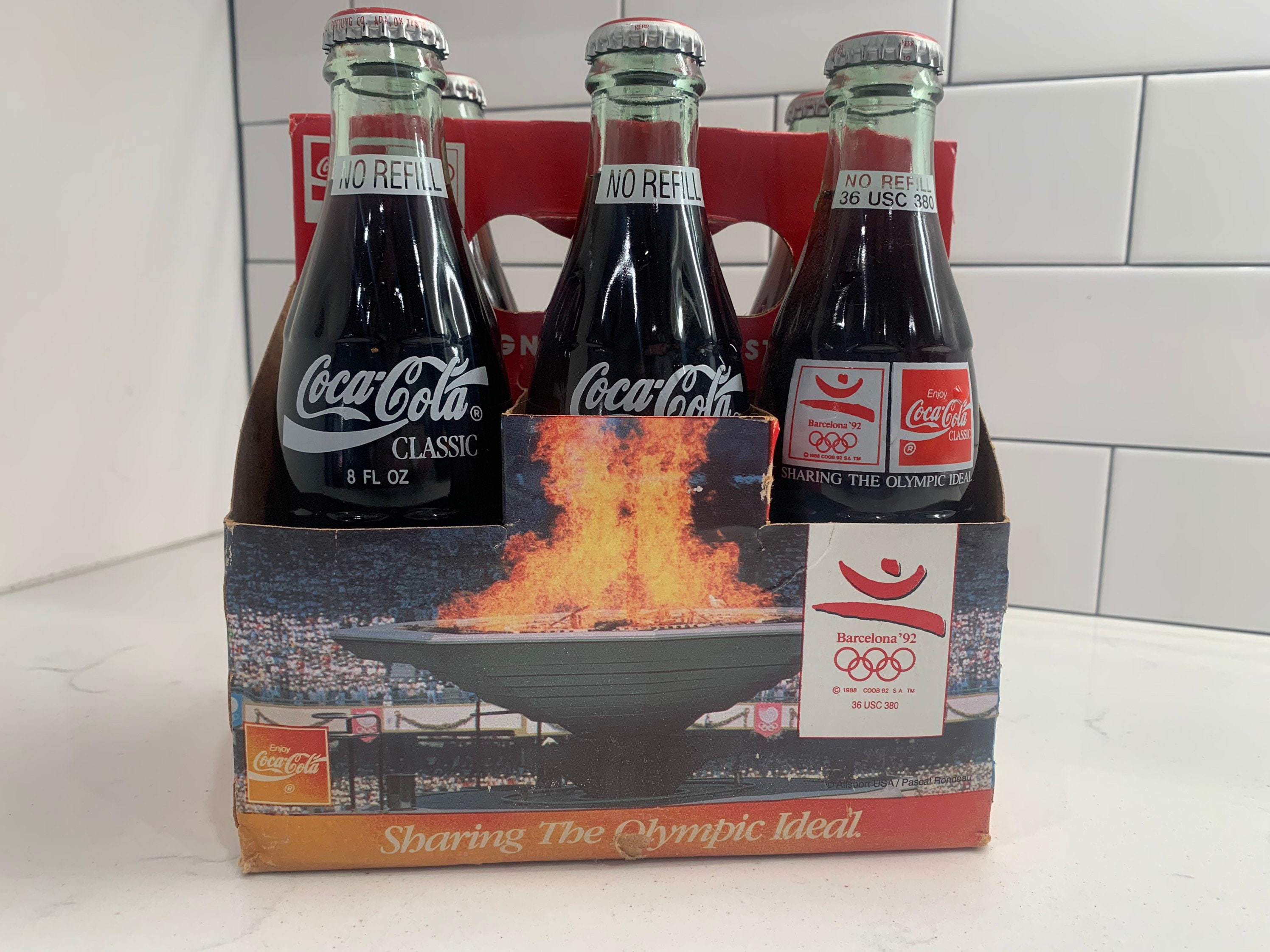 【1992年全4種A】コカ・コーラ バルセロナ五輪 300ml 観賞用 1992年全4種B】コカ・コーラ バルセロナ五輪 300ml 観賞用 - メルカリ