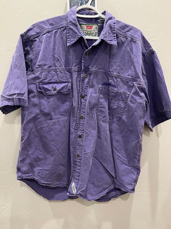 Vintage levis button up shirt on sale