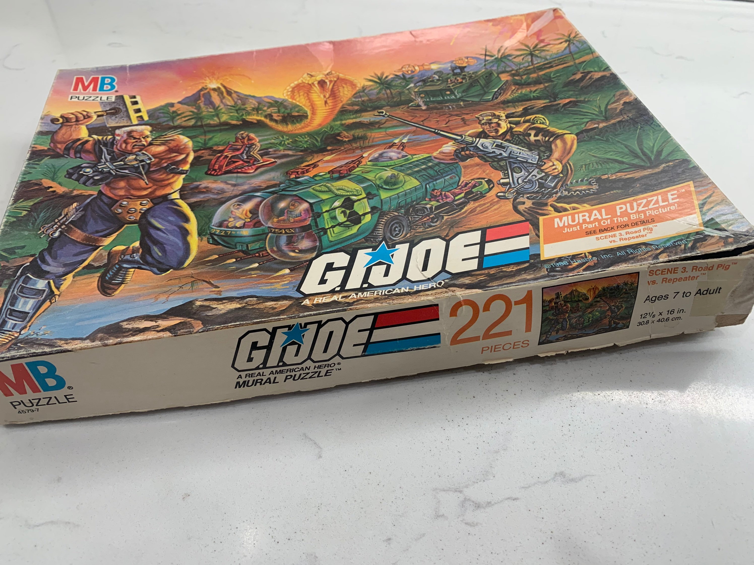 MILTON BRADLEY CO. アメリカ製 アンティーク ジグソーパズル Vintage Milton Bradley G. I. Joe 1980s 221 Piece Mural