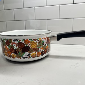 Vintage Porcelain Enamel Fall Botanical 70s Floral 2.5 Quart Saucepan | Vintage Oven to Table Cookware