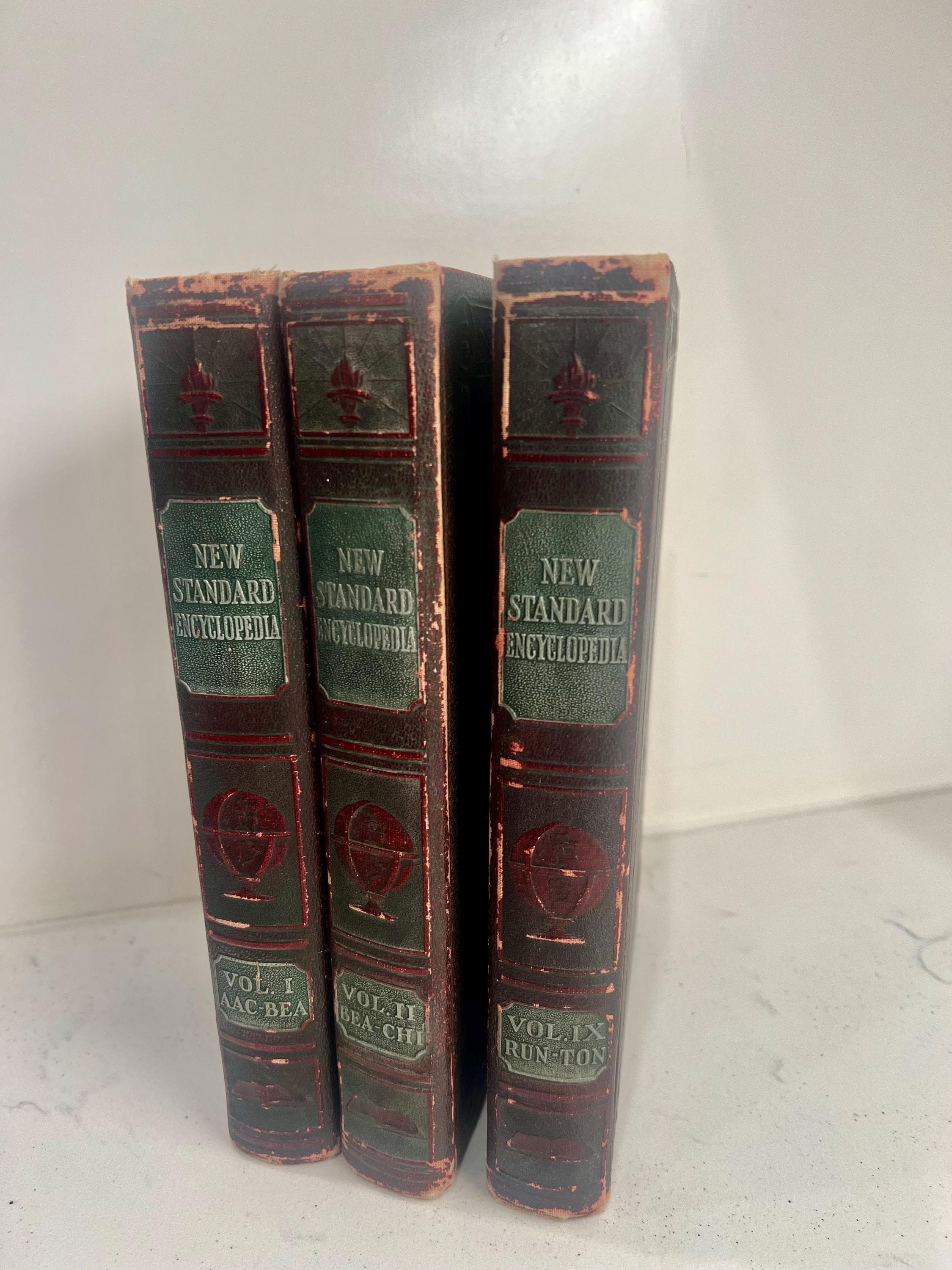 Vintage Encyclopedia Britannica Set - Etsy Canada