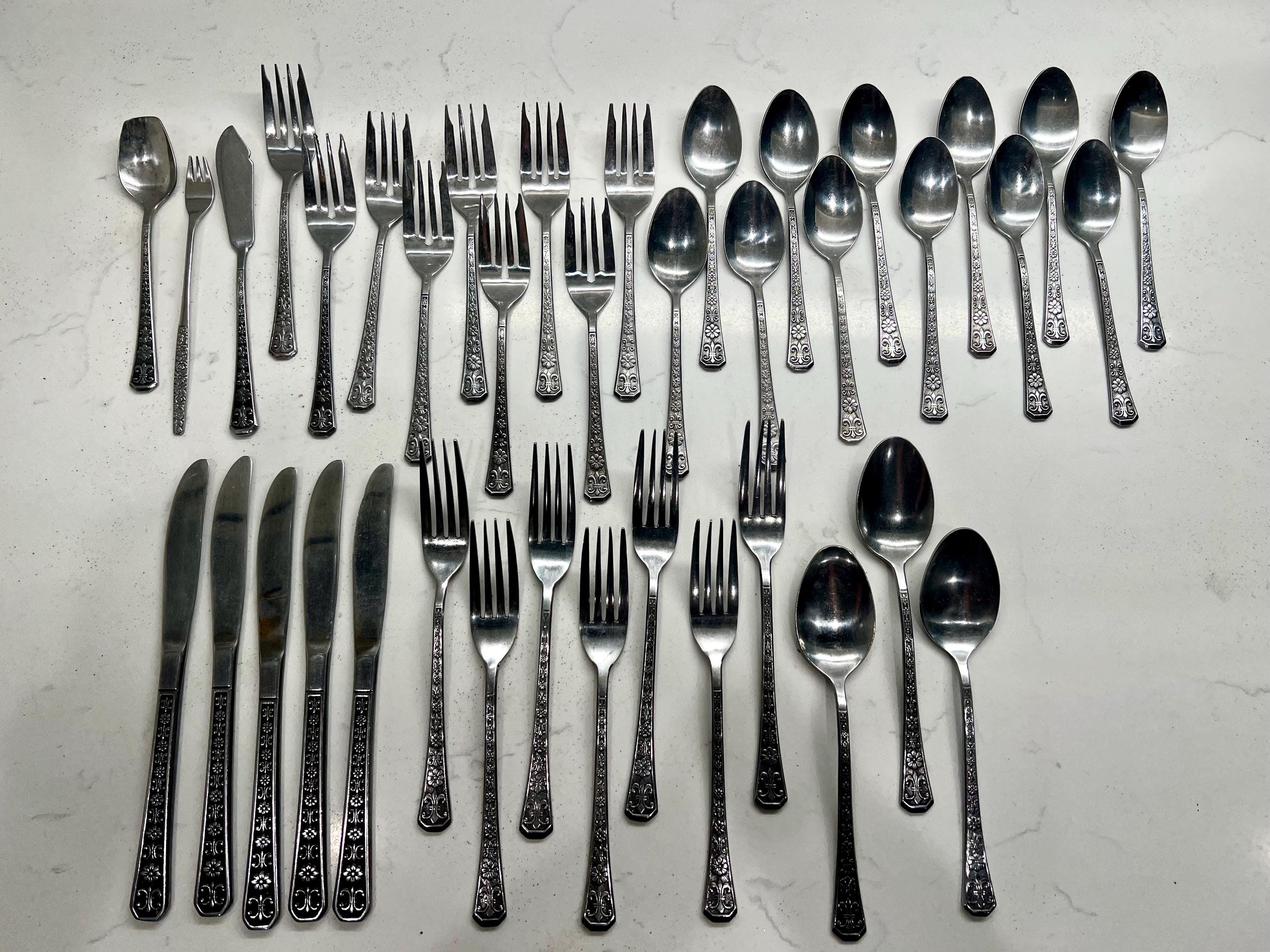 Taiwan Silverware - Etsy Customcraft Petal Lane Floral Stainless Flatware-TAIWAN-Lot of 30 Pieces main image 1