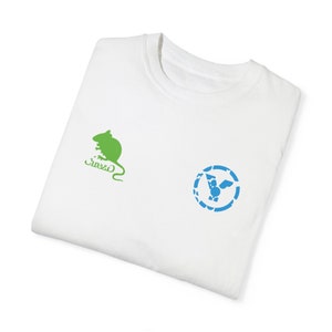 May include: White t-shirt with a green mouse graphic and the text "Juezi" and a blue circle graphic with a stylized bird inside.