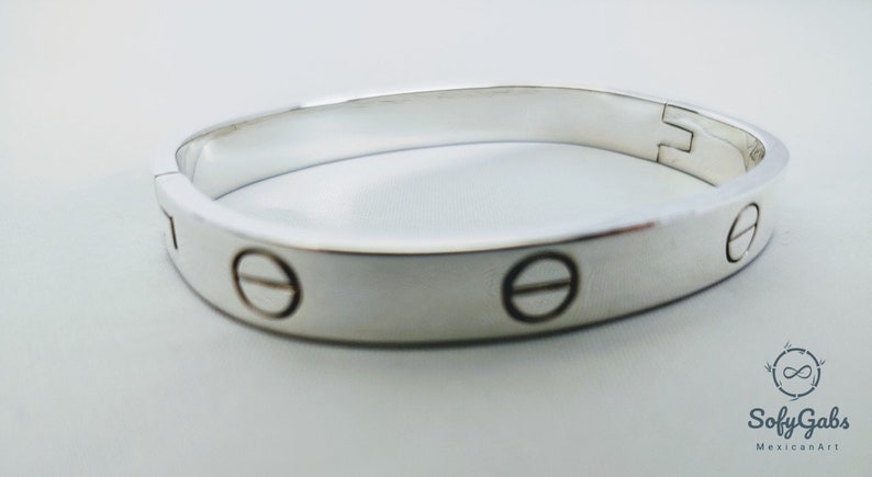 925 Sterling Silver Bracelet with circular engravings
