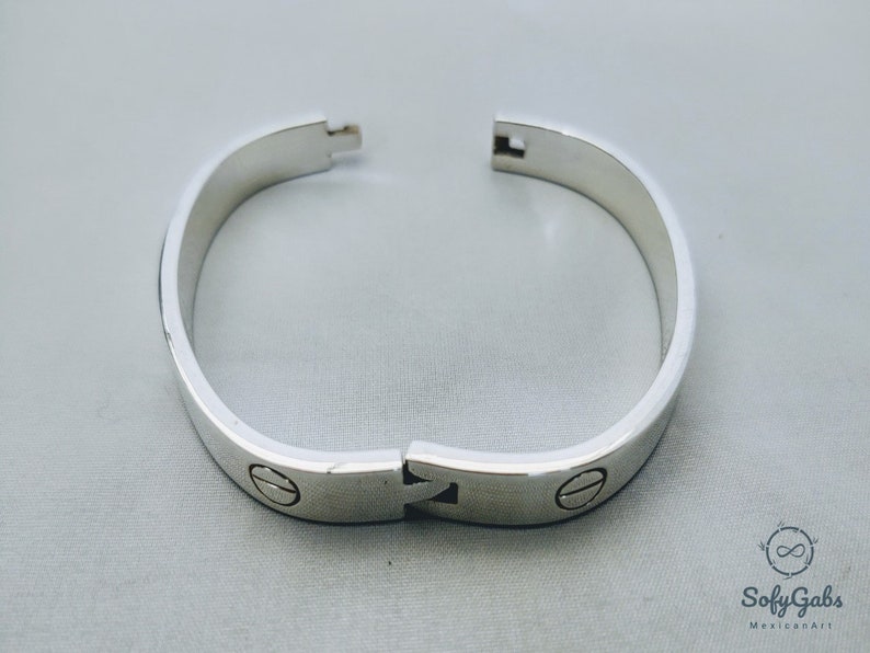 925 Sterling Silver Bracelet with circular engravings