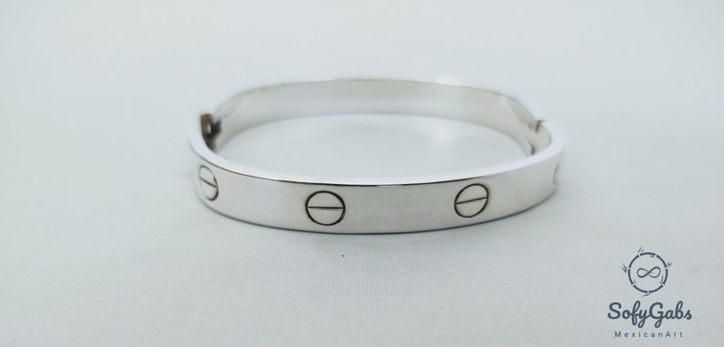 925 Sterling Silver Bracelet with circular engravings