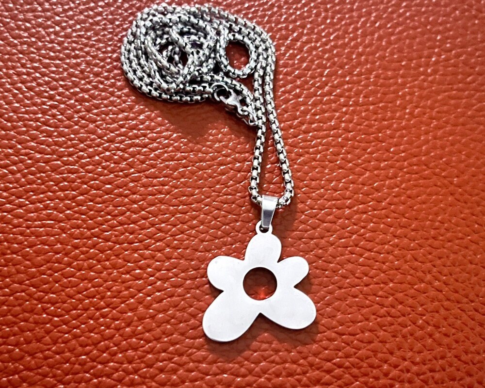 GOLF Le FLEUR Silver Stainless Steel Pendant Chain Necklace GOLF Le FLEUR Silver Stainless Steel Pendant Chain Necklace
