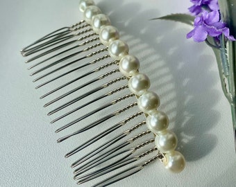 Simple Pearl hair comb, bridal accessory