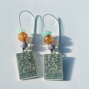 Orecchini con carte dei tarocchi delle stelle, orecchini pendenti con pietre preziose, gioielli dei tarocchi, accessori mistici, regali celestiali, stregoneria