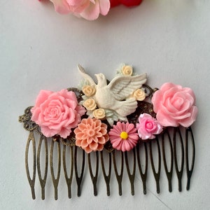 Filigree Flower Hair Comb: Pink Resin Bird Cabochon, Bronze Tone