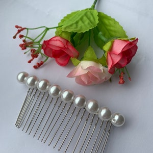 Pearl Hair Comb, Silver Wedding Hair Accessory, Classic Bridal Comb, Wedding Hairpiece, Bridesmaid Gift, Elegant Hair Clip