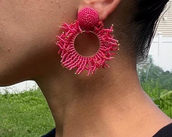 Round Fringe Beaded Pink Clip On Earrings Circle Tassel Drop Earrings Tropical Bright Pink And Gold Beads Earrings For Day Party Boho Outfit
