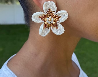 White Beaded Flower Earrings Oversized Floral Bridal Clip On Earrings White and Gold Statement Earrings For Summer Boho Wedding Gift For Her