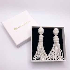 Pendientes con borlas y cuentas de semillas de perlas blancas estilo Oscar De La Renta, pendientes largos con flecos y cuentas blancas clásicas para bodas formales