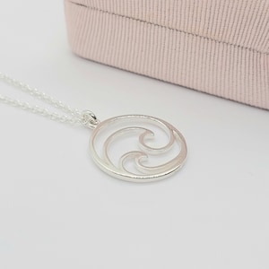 925 Sterling Silver Wave Necklace ~ Jewelry Canada ~ Gift Boxed