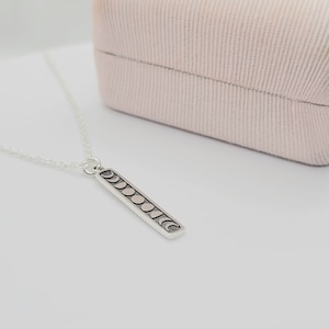 Collier à pendentif phase de lune en argent sterling 925
