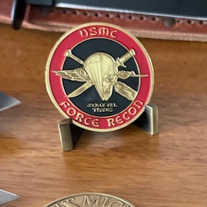 Premium Brass Coin Display Stand – Half Easel Holder for Challenge Coins & Sobriety Medallions