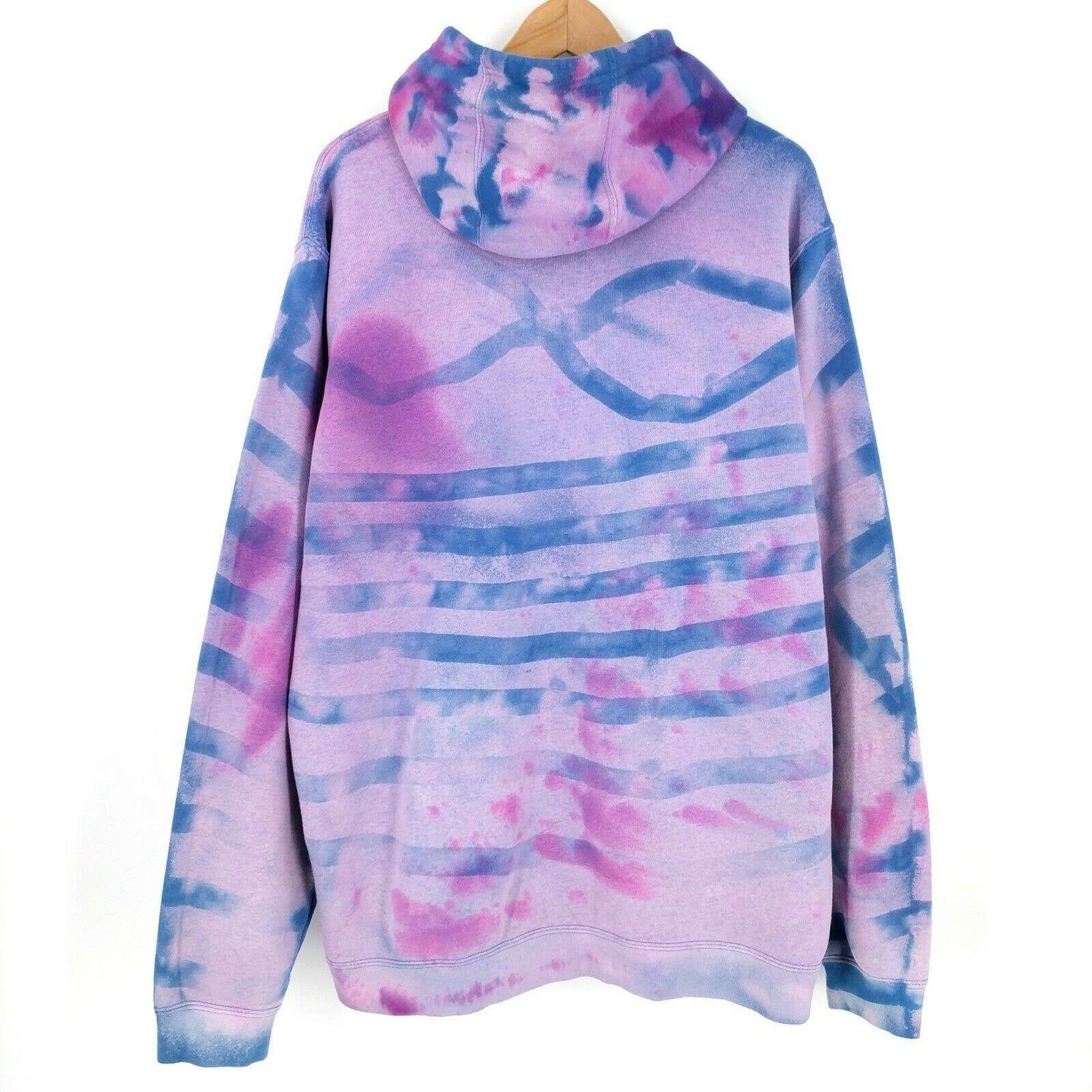 How To Spiral Tie Dye A Hoodie With Bleach How To Spiral Tie Dye A Hoodie With Bleach