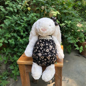 Floral shirt and floral pants with hair bow for bunnies, outfit for bunnies, handmade outfit for jellycat bunnies, Jellycat doll clothes