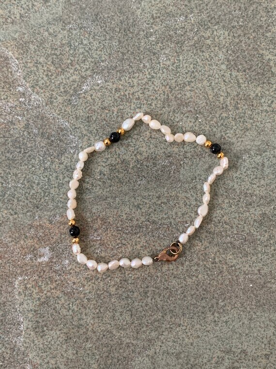 vintage natural pearl dainty bracelet / layering … - image 1