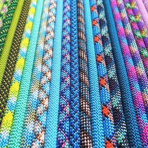 Custom COOL COLORS Rope Dog Leash, Cute Lead with Clip for Dog, Carabiner Pet Leash, Heavy Duty and Durable Leash for Big and Small Dogs