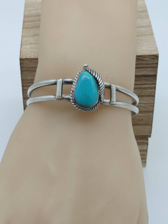 Heavy Sterling silver and turquoise cuff bracelet… - image 8