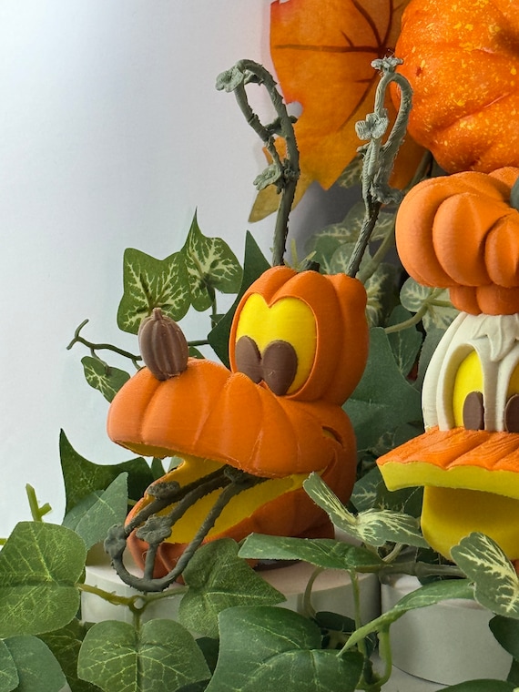 Fab 5 Disneyland Entrance Gate Pumpkins Halloween Decorations