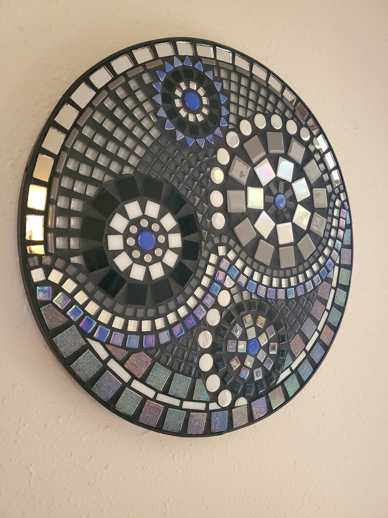 15 or 20 or 24 Mosaic Round Wall Hanging Shelf Art Customizable Etsy