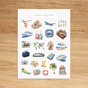 以下が含まれることがあります： クルーズ船、スーツケース、世界地図、ビーチパラソル、ラウンジチェア、ライフセーバー、ヤシの木、本など、水彩画で描かれた旅行をテーマにしたアイテムが描かれたステッカーシート。シートの上部には「L'armiore des profs」というテキストがあります。