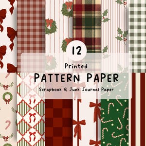 Peut inclure: Un ensemble de 12 papiers à motifs imprimés pour le scrapbooking et le junk journaling, présentant des thèmes de Noël avec des nœuds rouges, des couronnes vertes, du houx, des sucres d'orge et des motifs à carreaux, rayés et vichy.