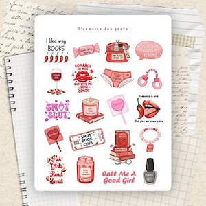 Peut inclure: Une planche d'autocollants sur le thème de la romance. Les motifs comprennent des piments, des lèvres, de la lingerie, des menottes et le texte "Smut Book Club". La palette de couleurs est principalement rose et rouge.