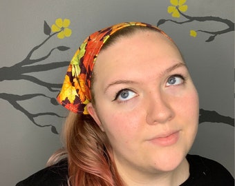 Hojas de otoño Bandana (Ajuste elástico / Una talla que se adapta a la mayoría)
